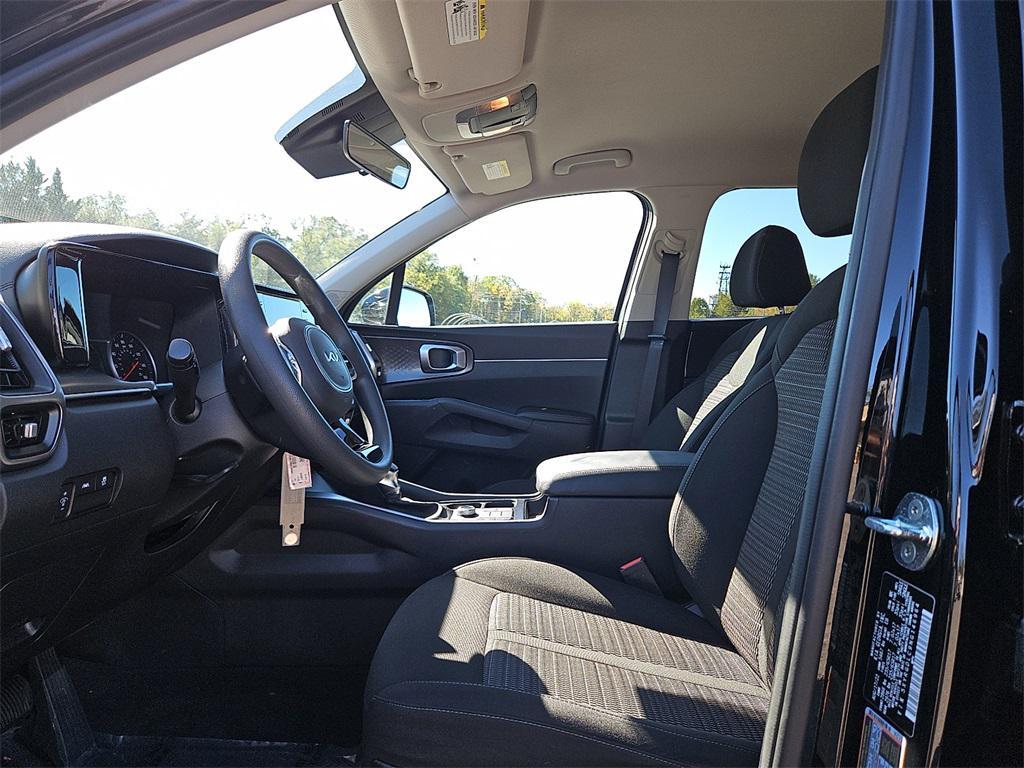 used 2022 Kia Sorento car, priced at $24,329