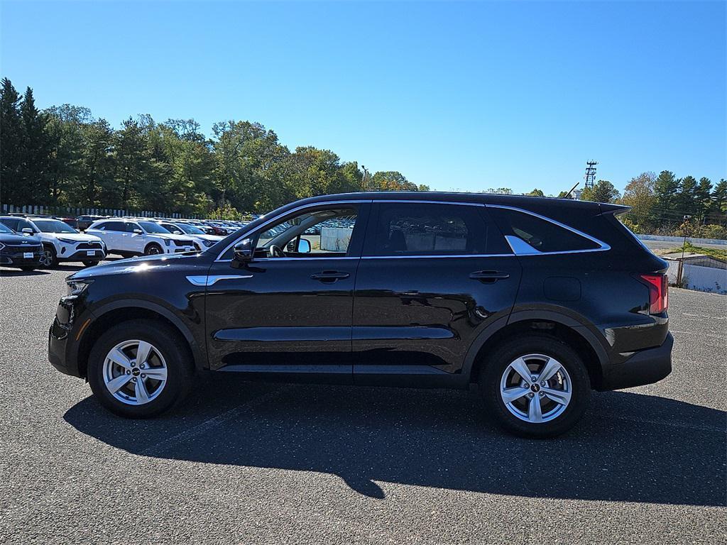 used 2022 Kia Sorento car, priced at $24,329