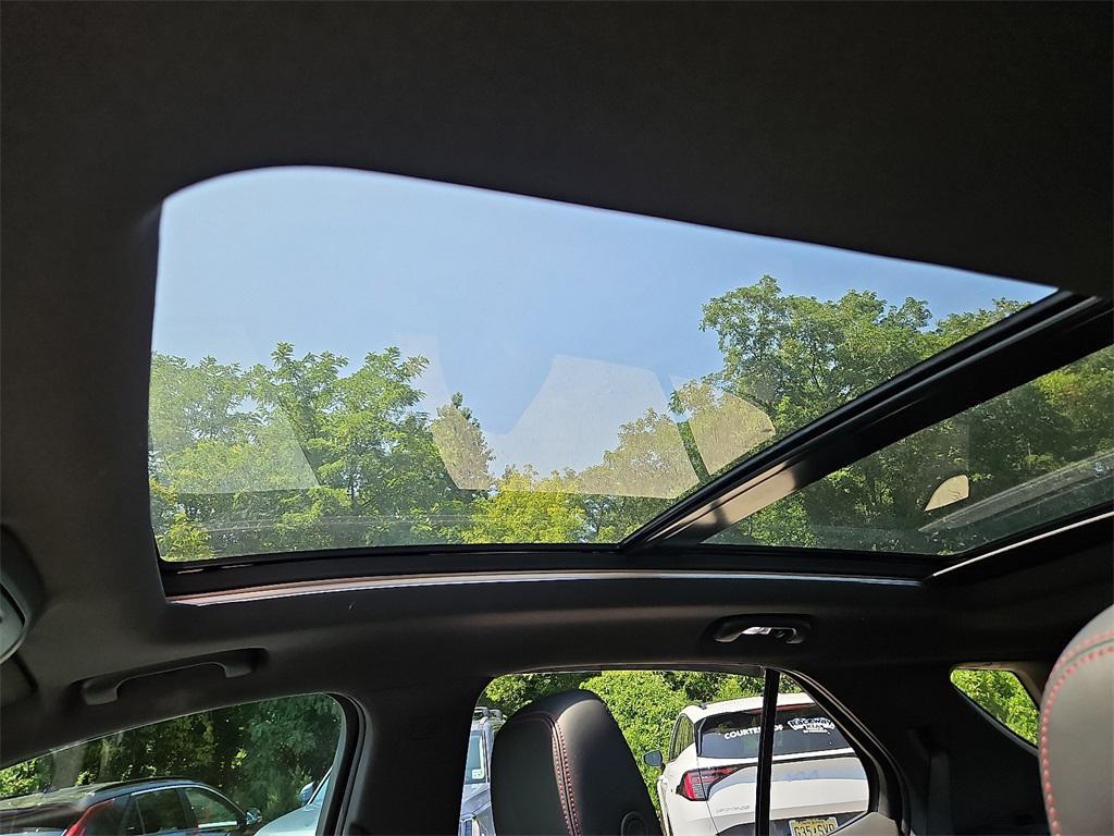 used 2022 Chevrolet Equinox car, priced at $23,799