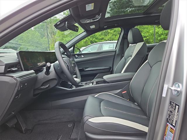 new 2025 Kia K5 car, priced at $32,025