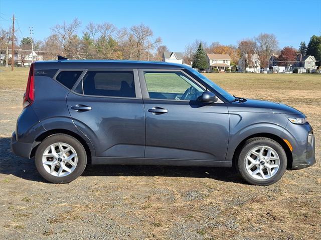 used 2022 Kia Soul car, priced at $16,499