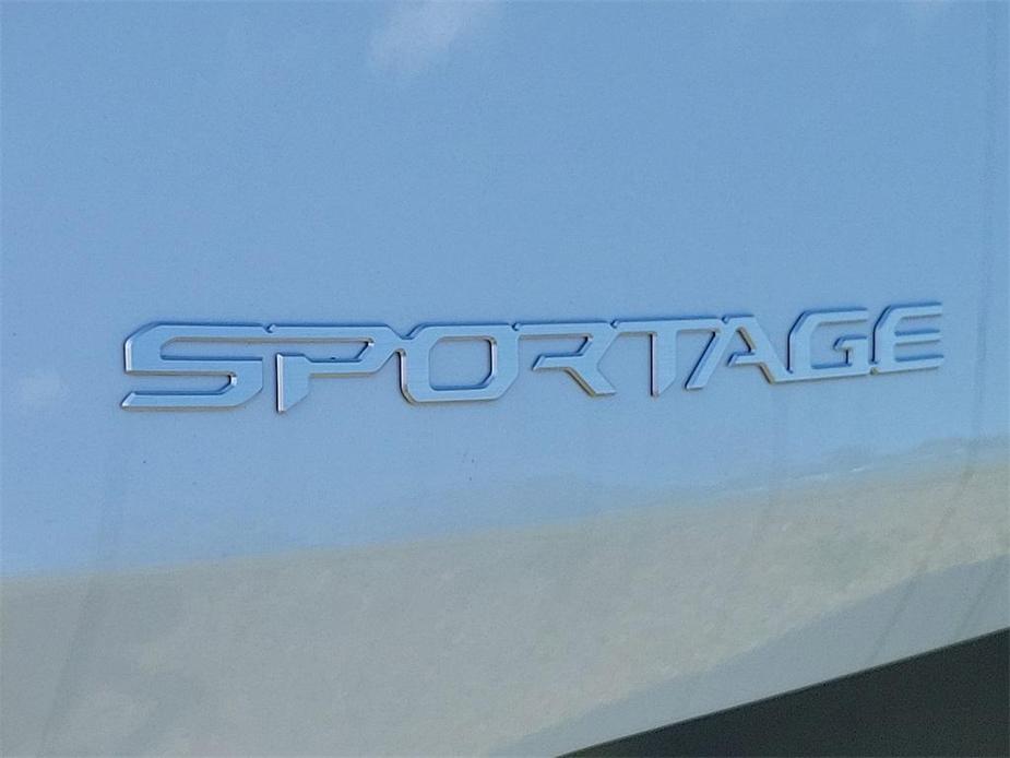 new 2024 Kia Sportage Hybrid car, priced at $33,025