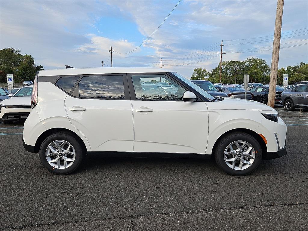 new 2025 Kia Soul car, priced at $23,030