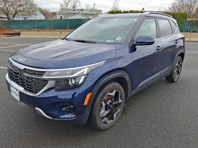 used 2025 Kia Seltos car, priced at $33,319