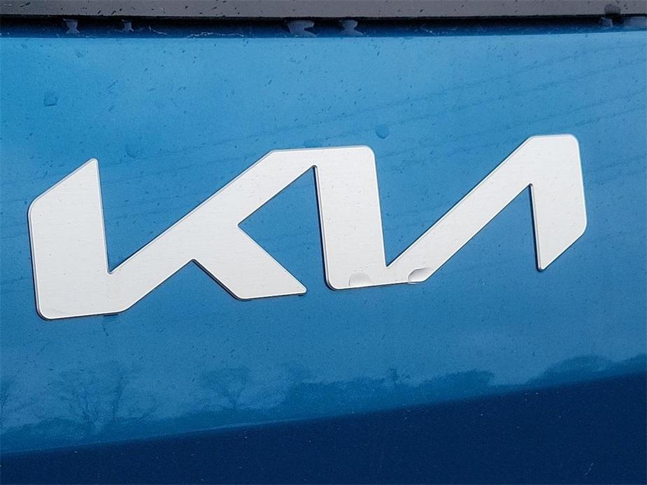 new 2024 Kia EV9 car, priced at $78,315