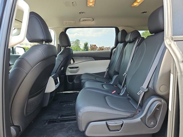 used 2023 Kia Carnival car, priced at $30,879