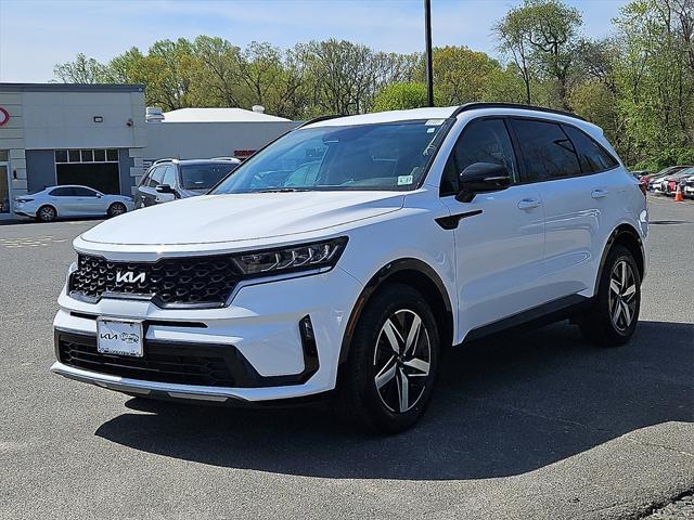 used 2022 Kia Sorento car, priced at $25,889