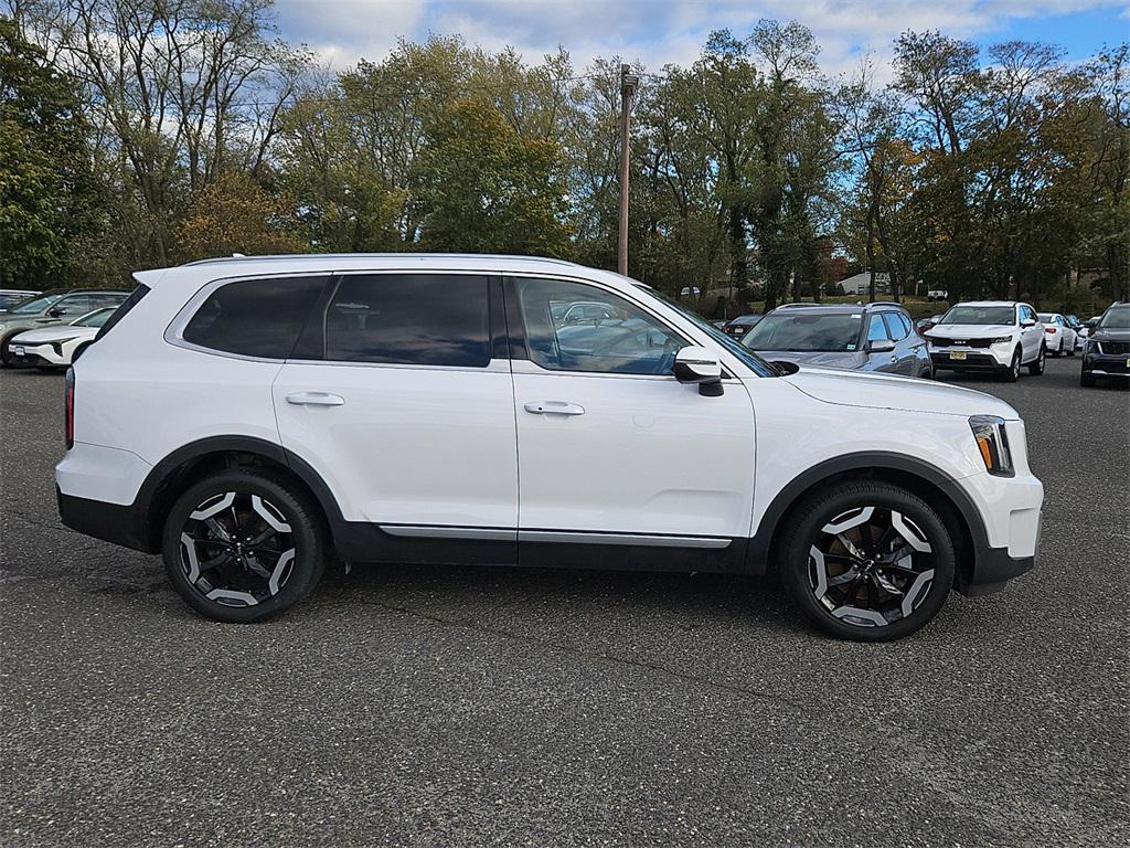 used 2023 Kia Telluride car, priced at $33,679