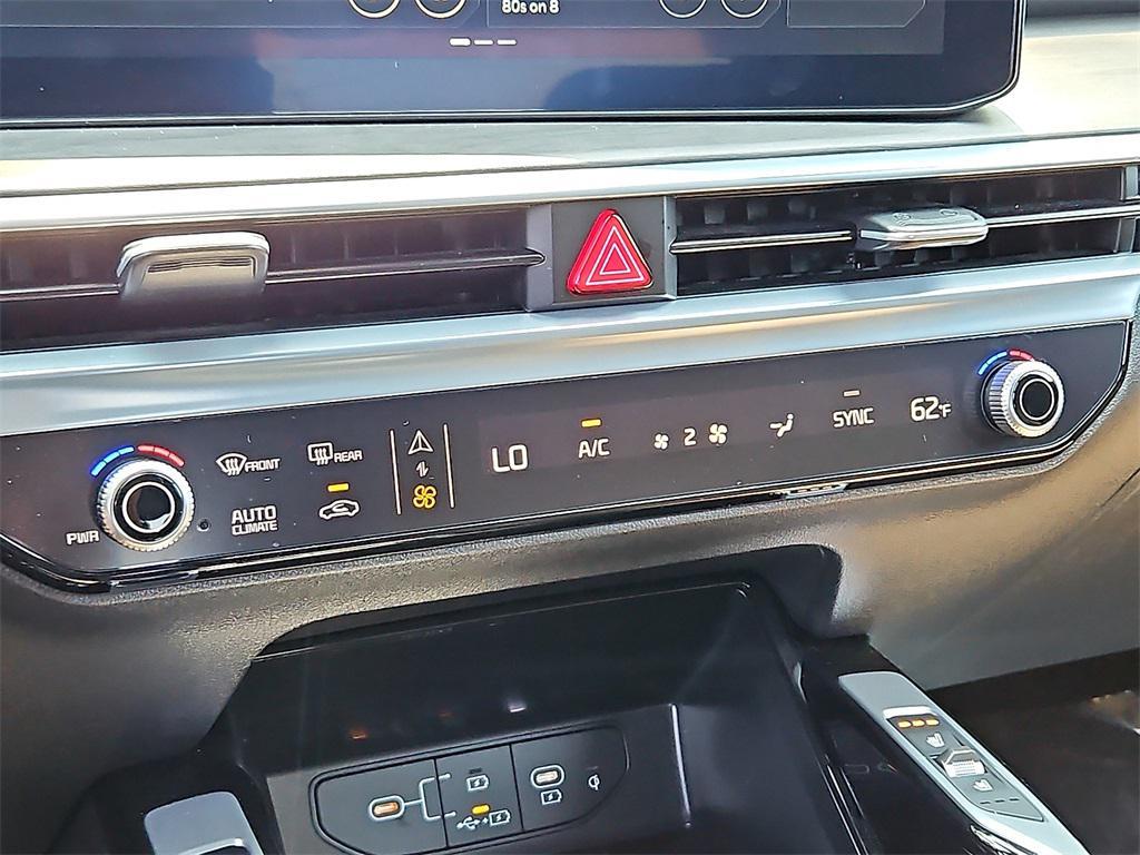 used 2024 Kia Sorento car, priced at $41,499