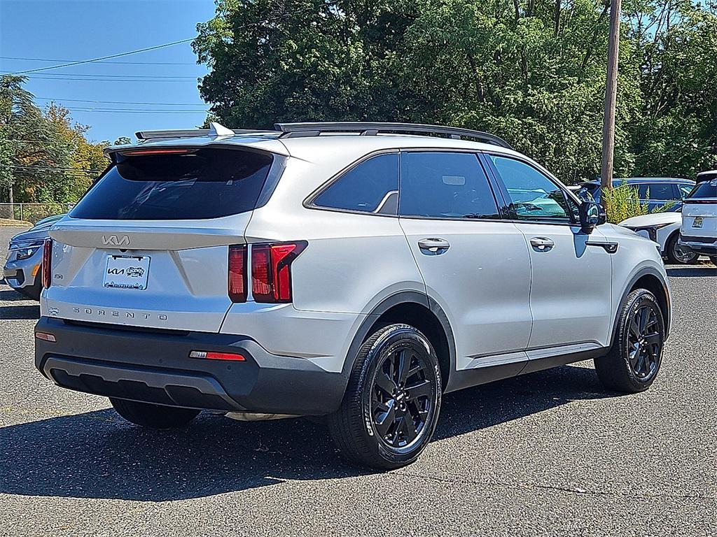 used 2022 Kia Sorento car, priced at $26,999
