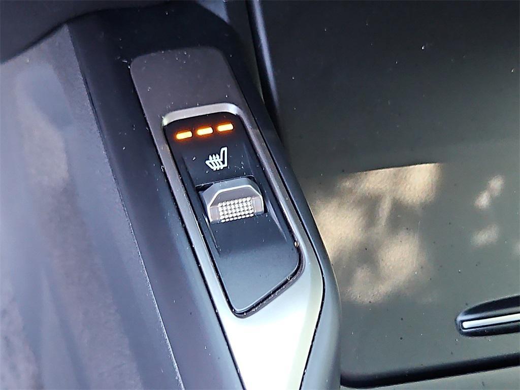 used 2022 Kia Sorento car, priced at $26,999