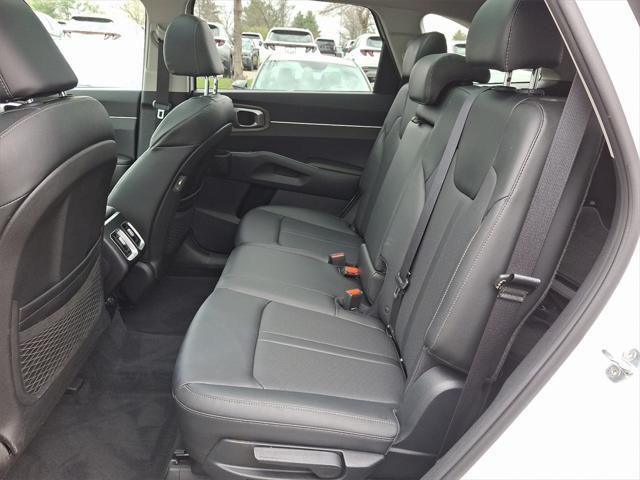 used 2022 Kia Sorento car, priced at $27,999