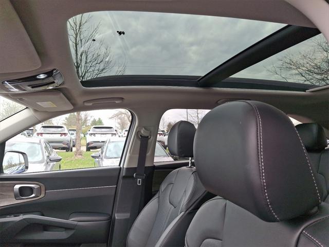 used 2022 Kia Sorento car, priced at $27,999