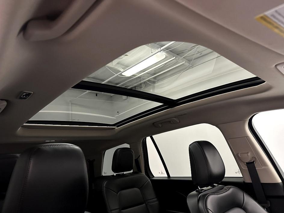used 2022 Lincoln Aviator car, priced at $39,000