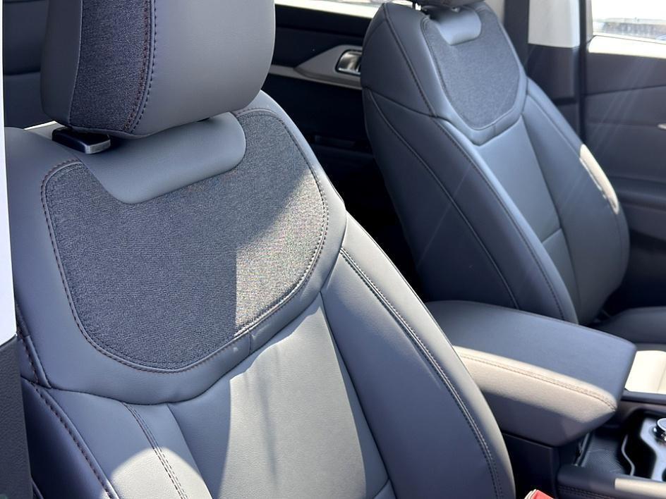 new 2025 Ford Explorer car, priced at $46,668