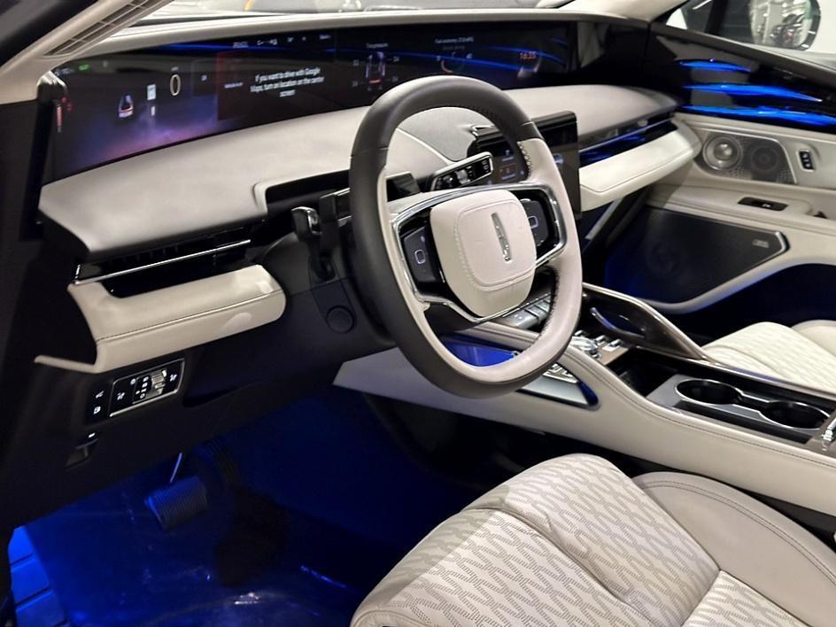 new 2024 Lincoln Nautilus car, priced at $70,671