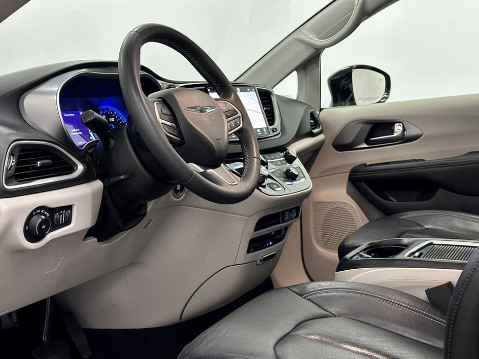 used 2022 Chrysler Pacifica car, priced at $27,500