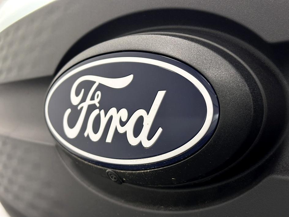 new 2025 Ford F-150 Lightning car, priced at $64,631