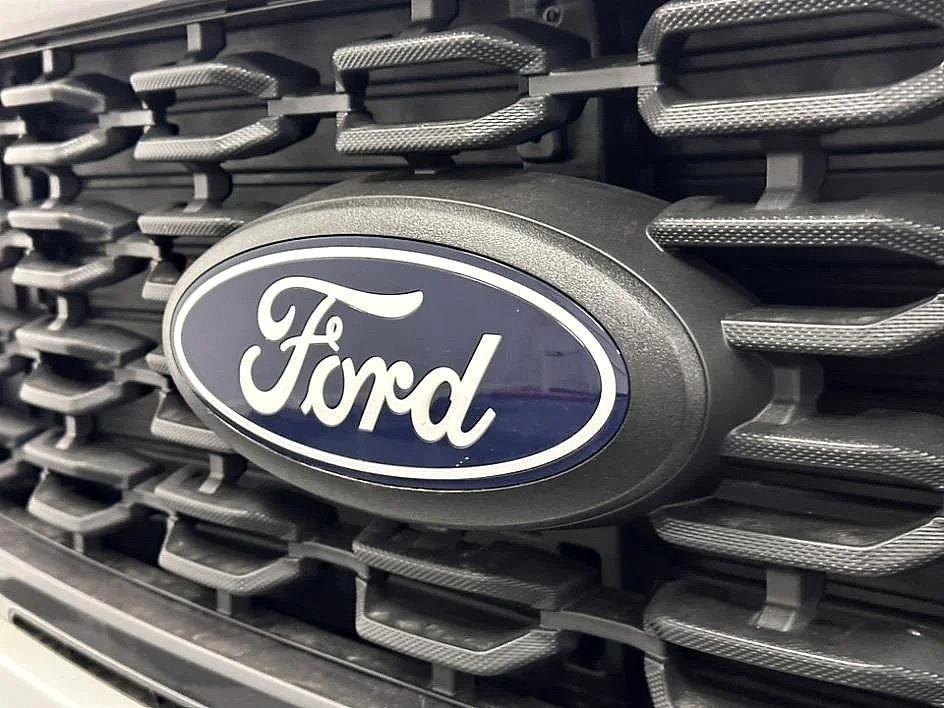 new 2025 Ford F-150 car, priced at $45,292
