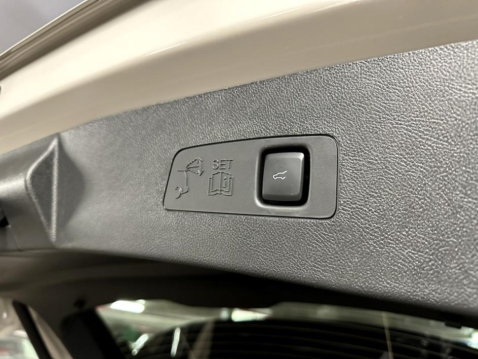 new 2024 Lincoln Corsair car, priced at $53,989