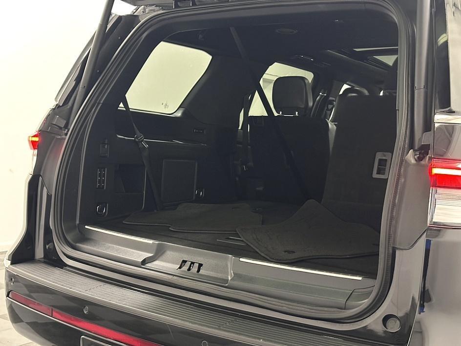 used 2022 Lincoln Navigator car, priced at $51,000