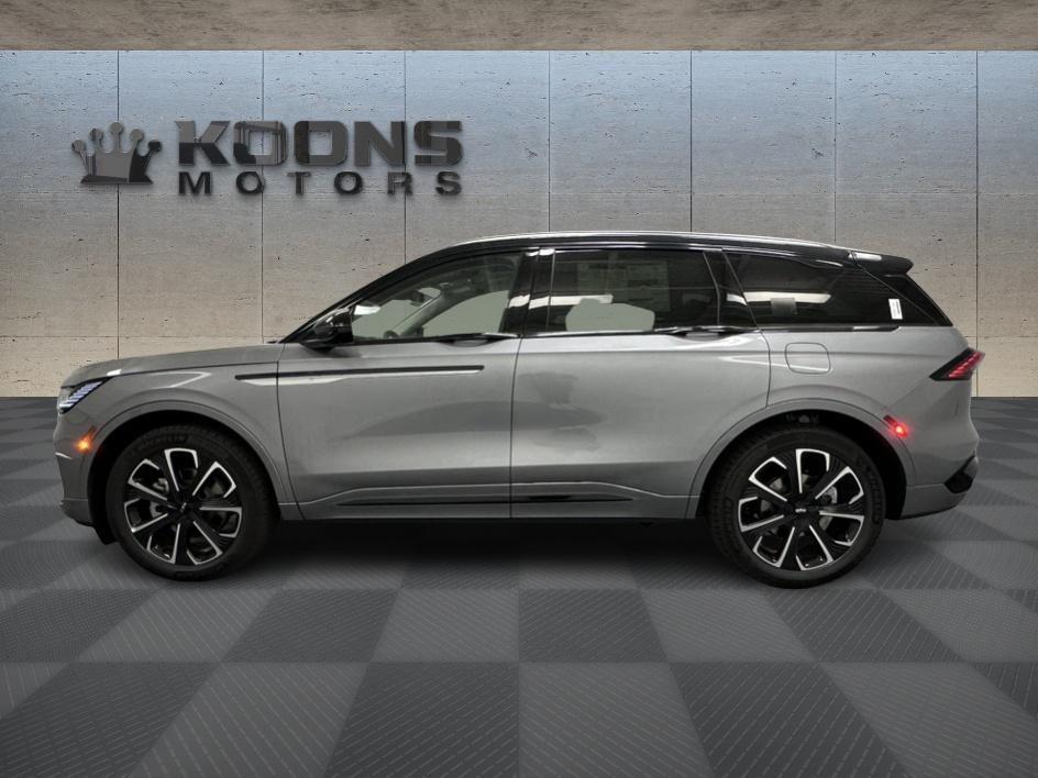new 2025 Lincoln Nautilus car, priced at $62,920