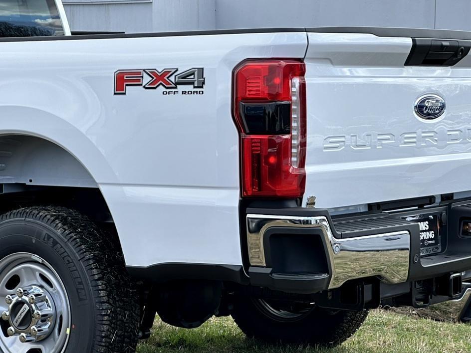 new 2024 Ford F-250 car, priced at $42,878