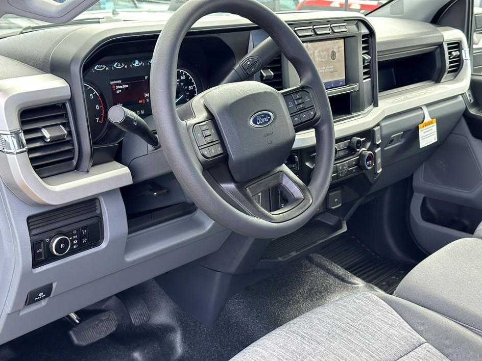 new 2024 Ford F-250 car, priced at $42,878