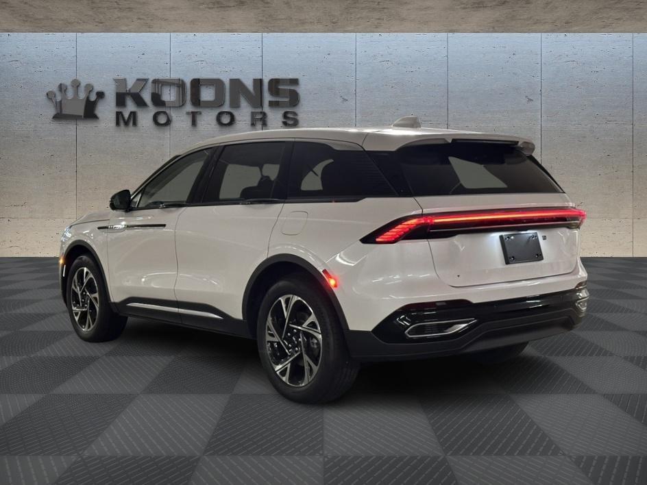 new 2025 Lincoln Nautilus car, priced at $52,026