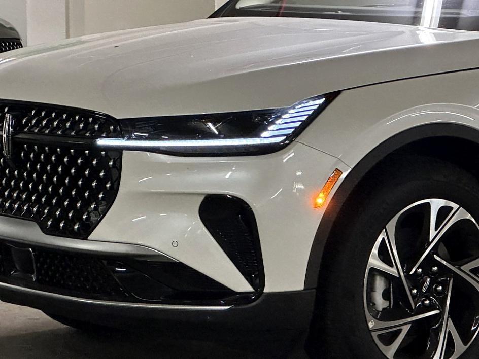 new 2025 Lincoln Nautilus car, priced at $52,026