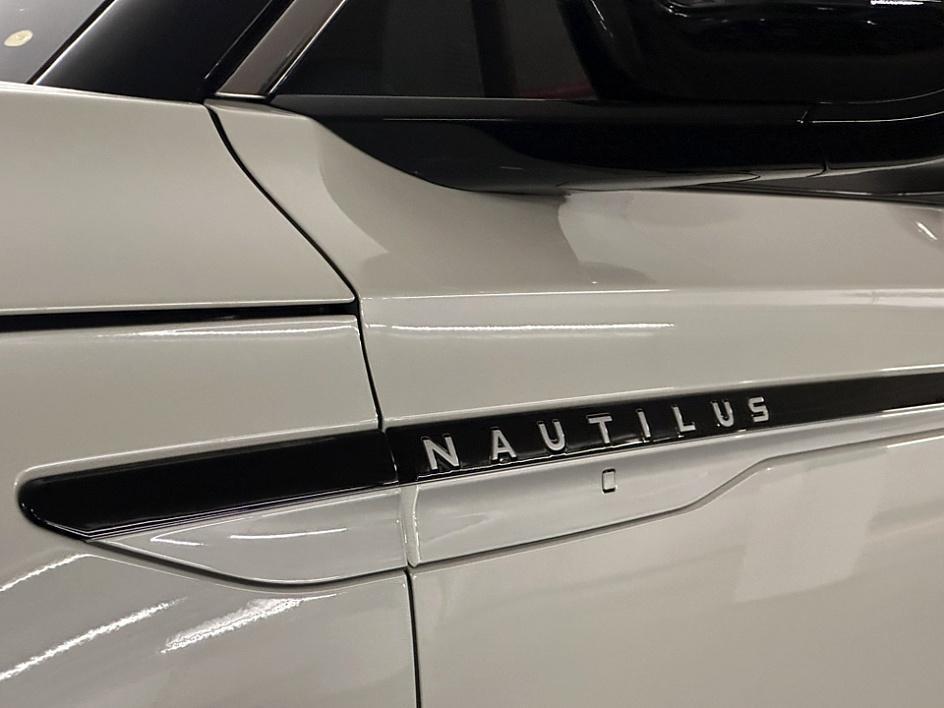 new 2025 Lincoln Nautilus car, priced at $52,026