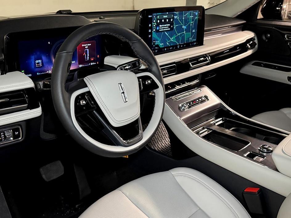 new 2025 Lincoln Aviator car, priced at $61,605