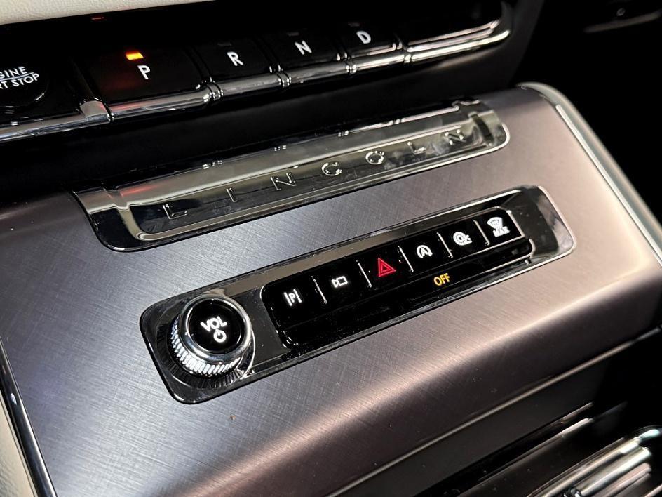 new 2025 Lincoln Aviator car, priced at $61,605