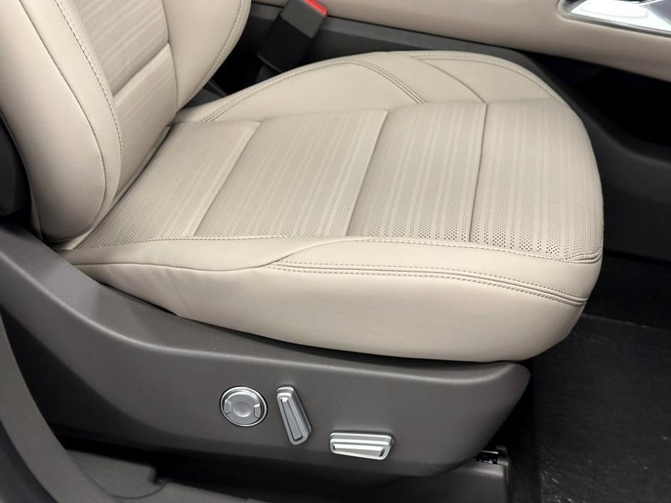 new 2025 Lincoln Nautilus car, priced at $58,420