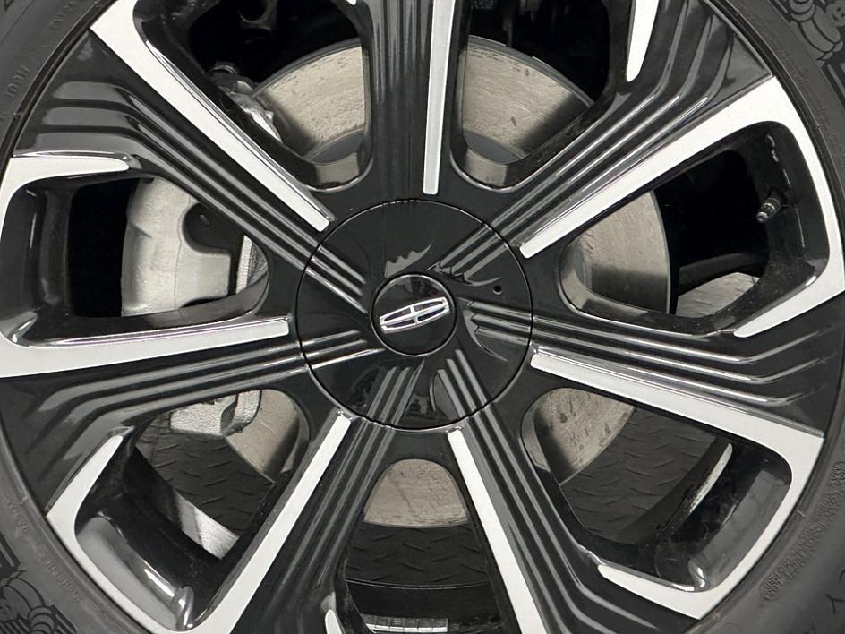 new 2025 Lincoln Nautilus car, priced at $58,420