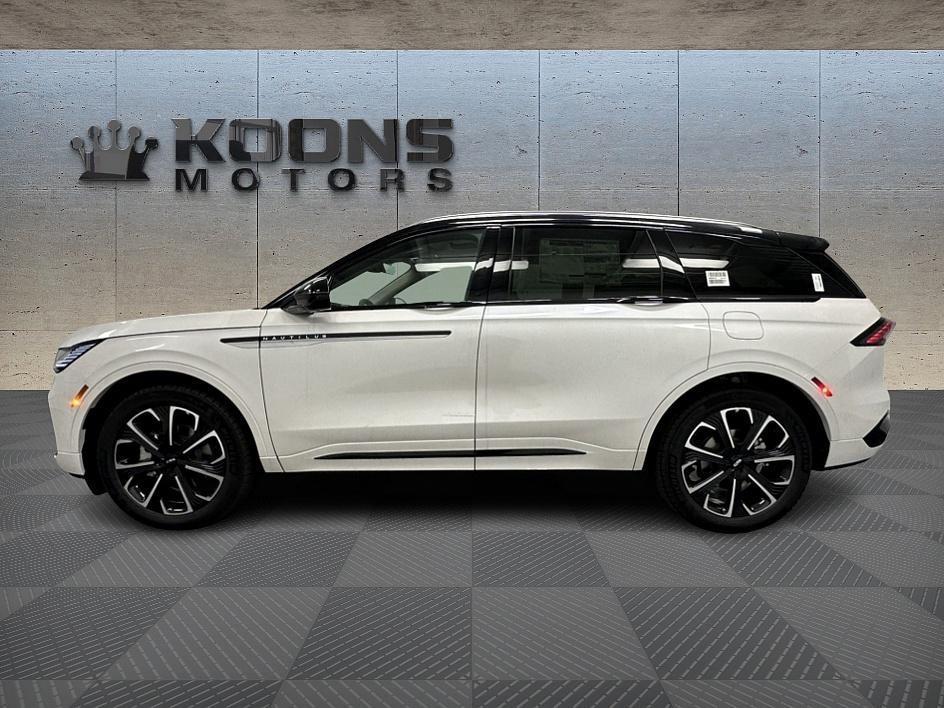 new 2025 Lincoln Nautilus car, priced at $58,420