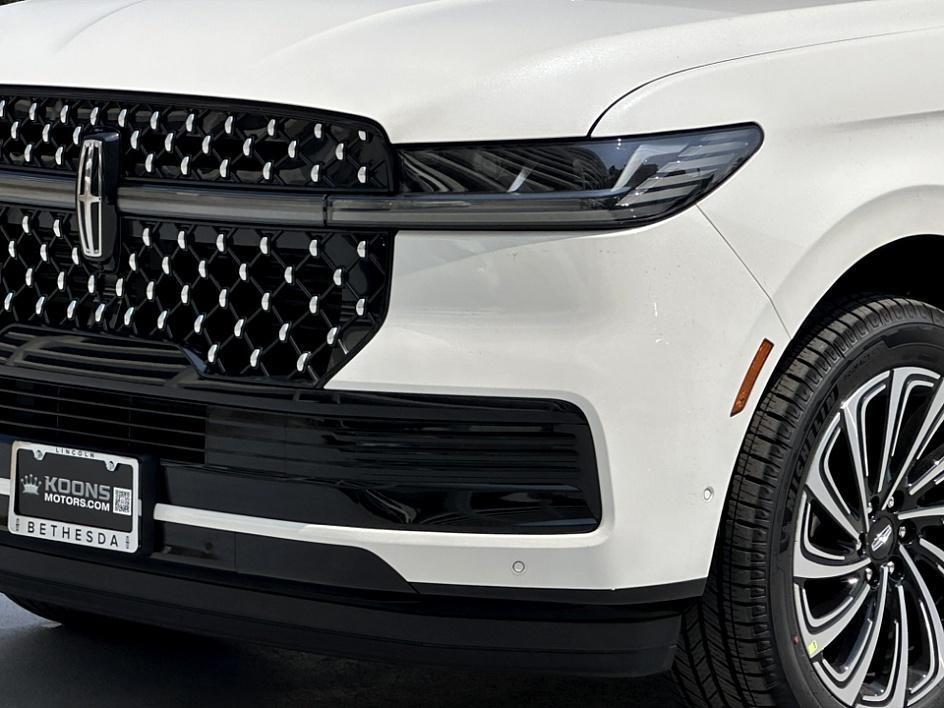 new 2025 Lincoln Navigator L car, priced at $122,480
