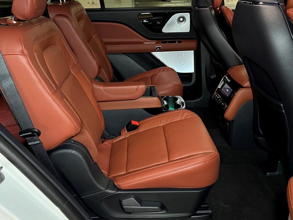 new 2025 Lincoln Aviator car, priced at $72,153