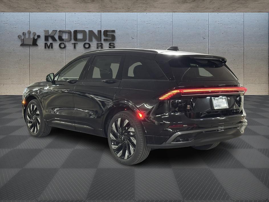 new 2025 Lincoln Nautilus car, priced at $62,503