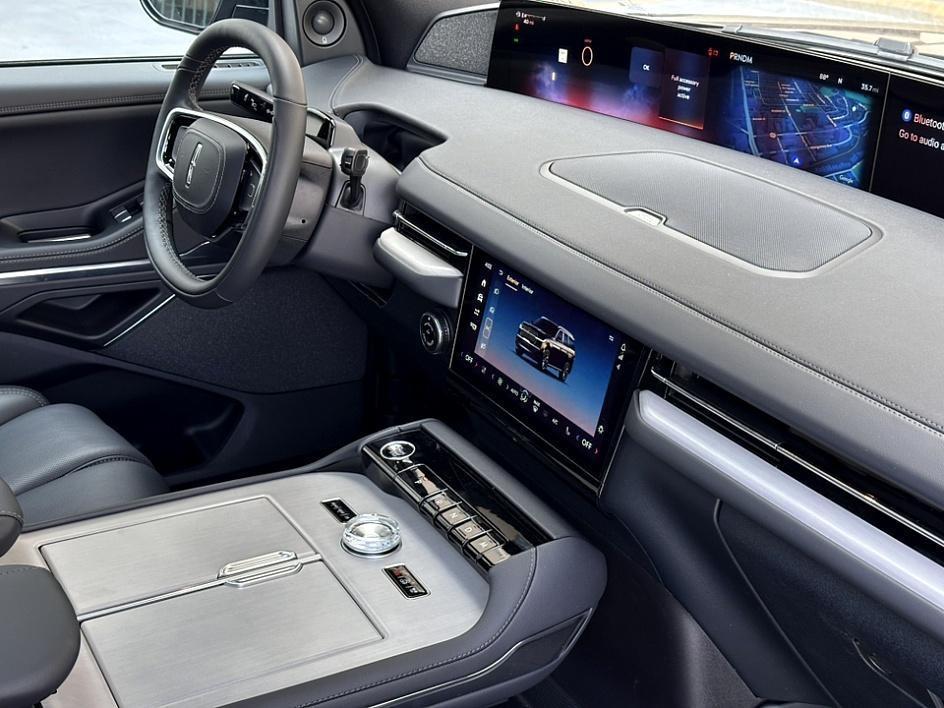 new 2025 Lincoln Navigator L car, priced at $104,056