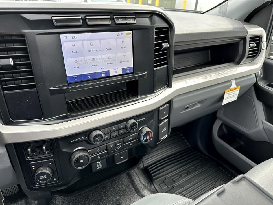 new 2024 Ford F-250 car, priced at $40,865