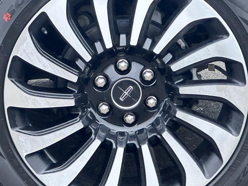 used 2022 Lincoln Navigator L car, priced at $62,750