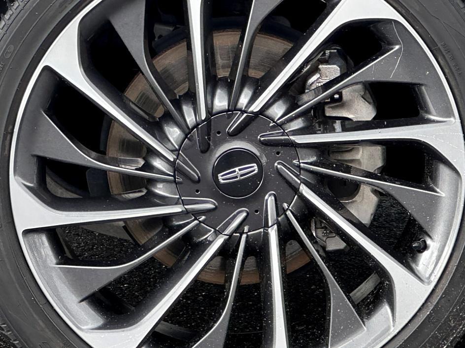 used 2022 Lincoln Aviator car, priced at $42,500