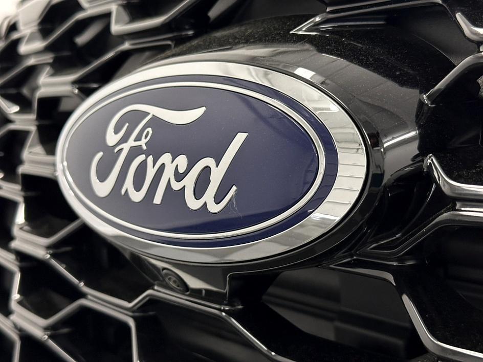 new 2025 Ford Explorer car, priced at $57,040