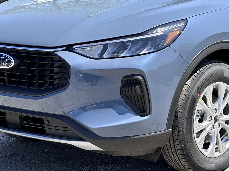 new 2025 Ford Escape car, priced at $31,603