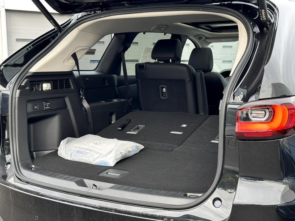new 2024 Mazda CX-90 PHEV car, priced at $51,400