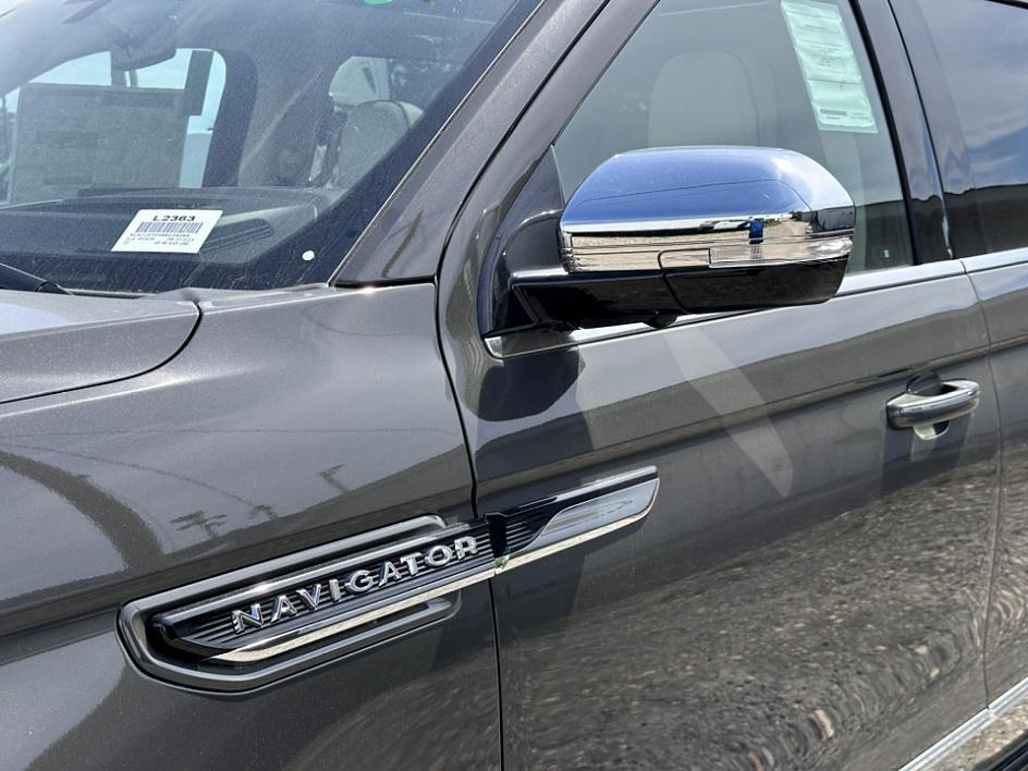 new 2024 Lincoln Navigator car, priced at $94,554