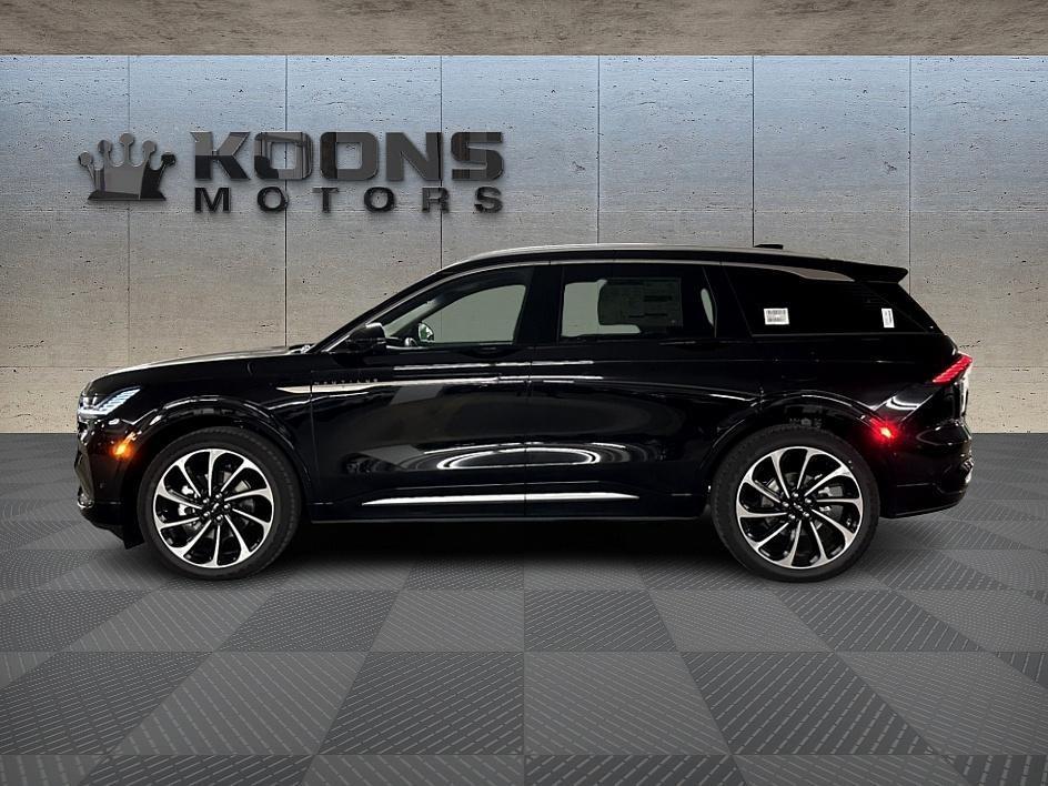 new 2024 Lincoln Nautilus car, priced at $67,619