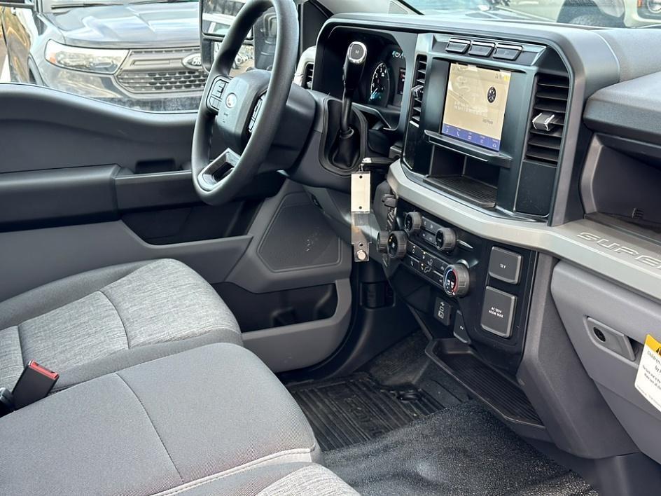 new 2024 Ford F-250 car, priced at $40,796