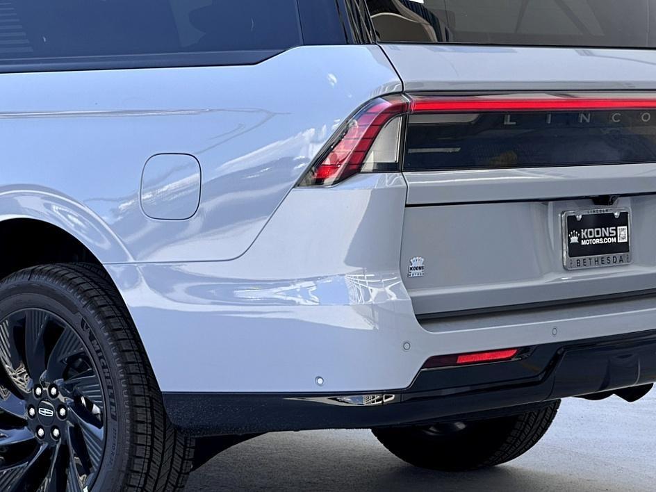 new 2025 Lincoln Navigator L car, priced at $109,545